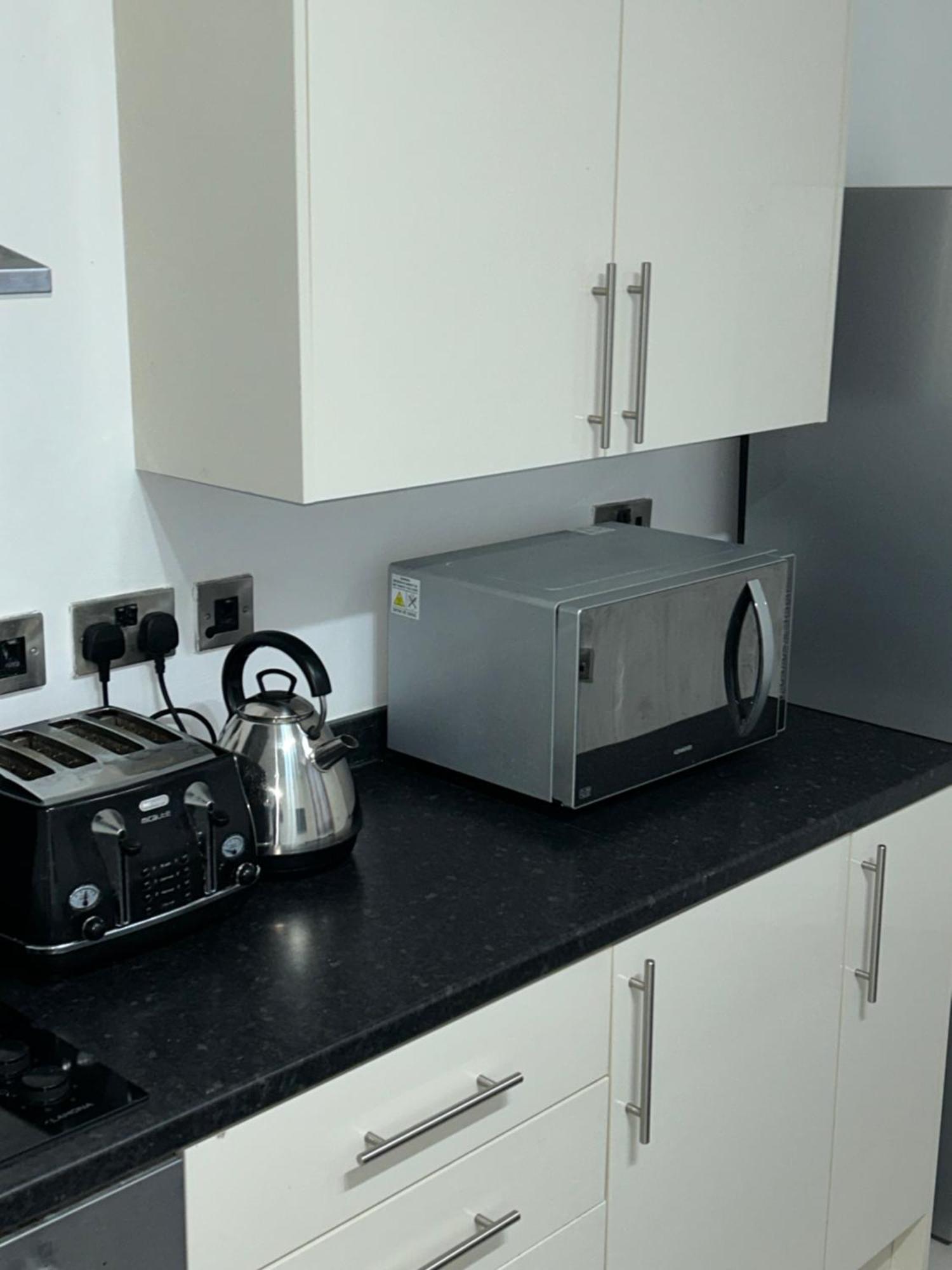 Lovely 1 Bed Apartment In Salford Manchester Esterno foto